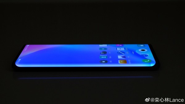 疑似vivo NEX 3真機（圖取自微博）